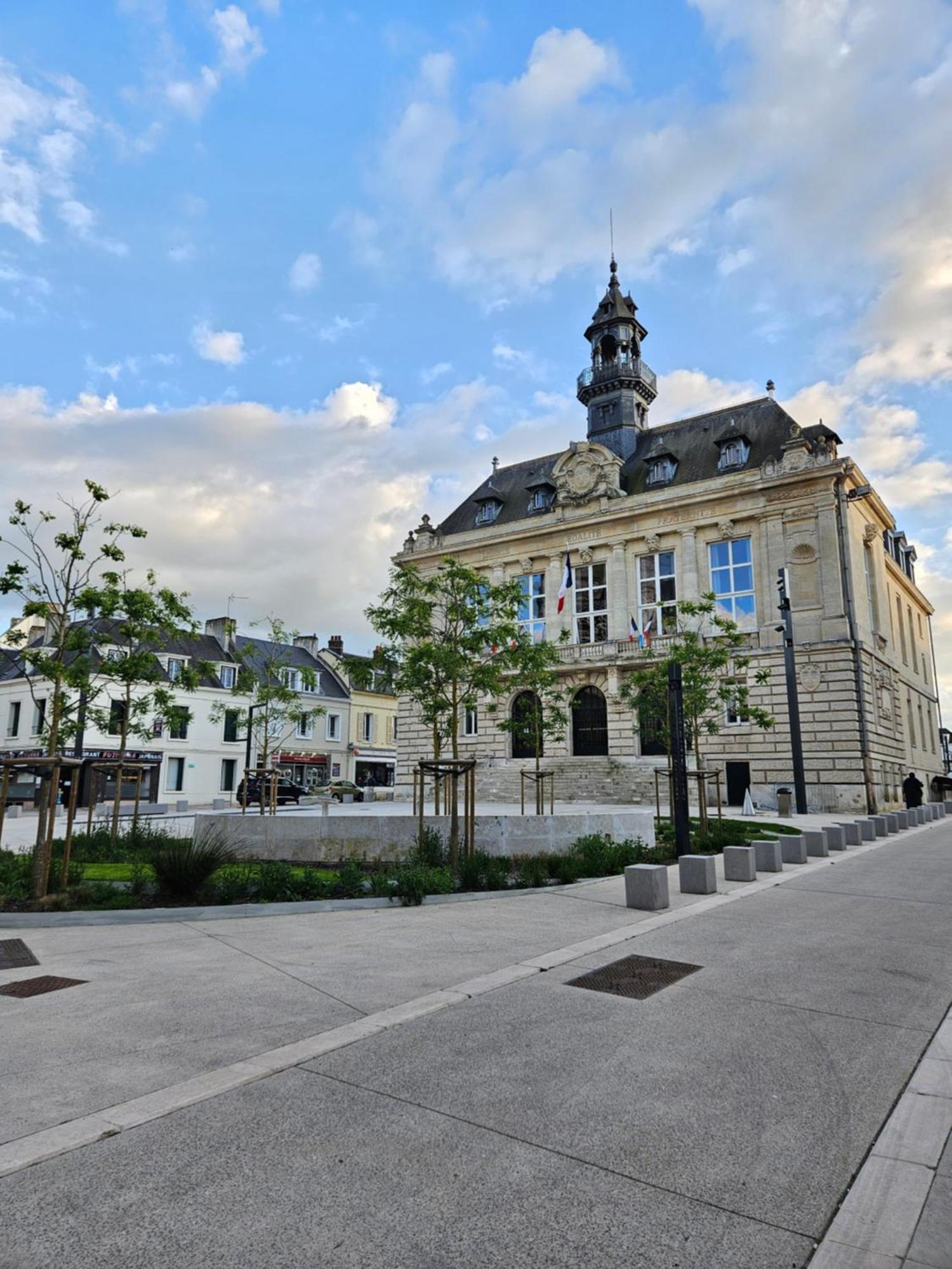 Charmant Duplex Au Coeur De Vernon Proche Gare Et Giverny Apartment Exterior photo